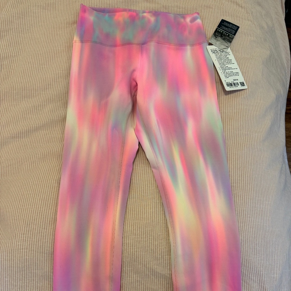 Psychedelic wash multi wunder train tights lululemon size 8 NWT!